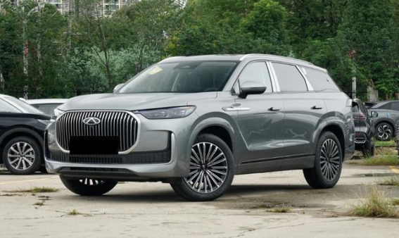 瑞虎9X：燃油车市场中的一匹黑马，空间与配置兼备