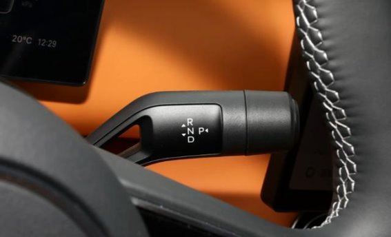 银河V900全面解析：大空间、多座布局兼顾家用与商务