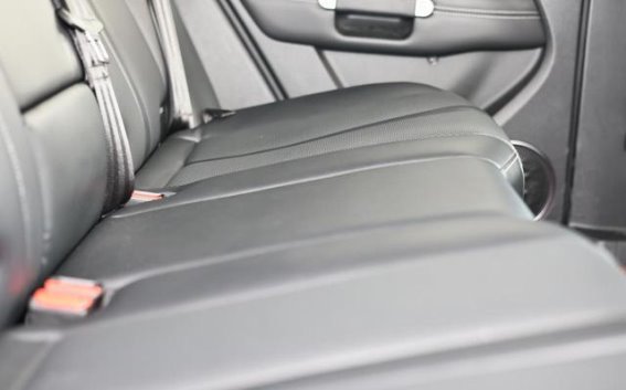 紧凑型新能源车后排空间对比，哪款更适合日常出行？