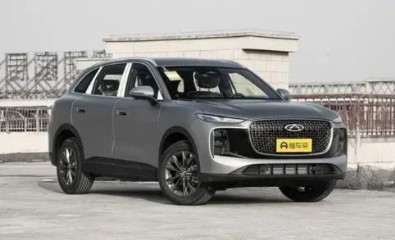 智能座舱与黄金动力，瑞虎8带你体验全能SUV