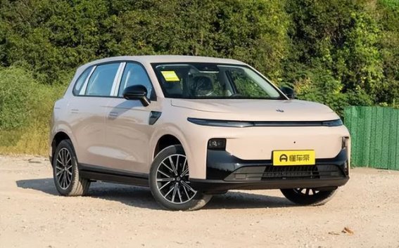 零跑B10：10万元级家用纯电SUV的全能选择