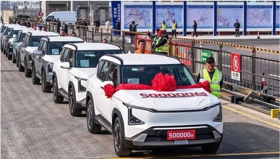 起亚2025：中国车市变革中的坚守与突破