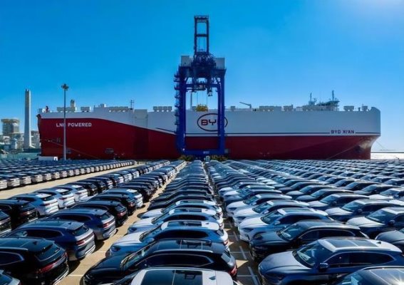 比亚迪2025：突破与创新并行，迎接全球化挑战