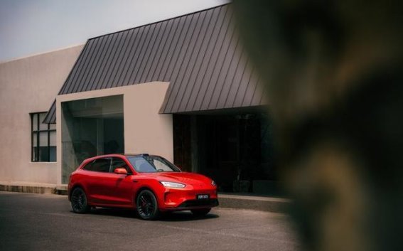 安全为先，豪华新标杆——问界新M5 Ultra守护每一次出行