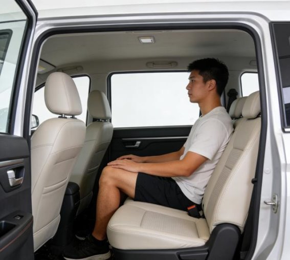 五菱星光560：硬派风格与亲民价格的完美碰撞