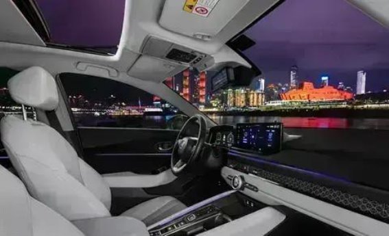 ACCORO雅阁新能源：混动与电动兼备的超感驾控体验