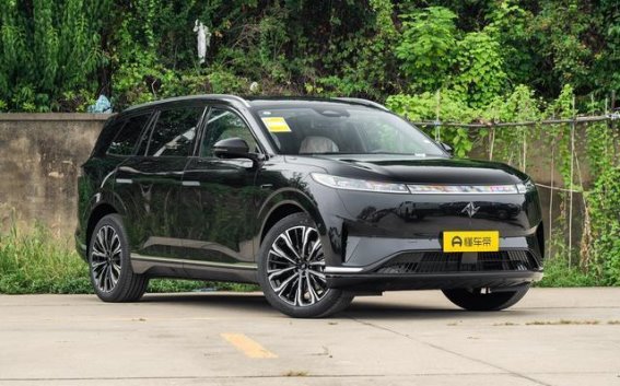 东风奕派eπ008六座SUV深度体验 家庭出行新选择