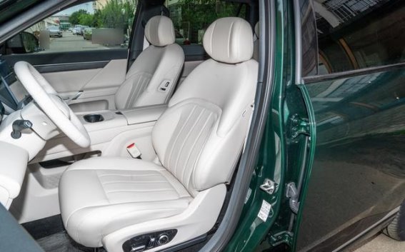 东风奕派eπ008六座版：为家庭出行而生的全能座驾