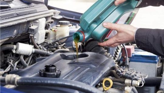 冬季车辆保养全指南：发动机防冻与启动细节解析