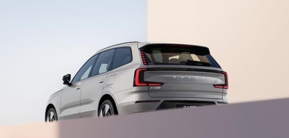 沃尔沃EX60：以新平台与极速充电开启电动SUV新篇章