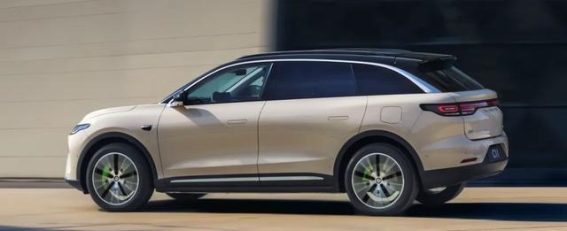 零跑C11的底盘升级：低价与性能的双重突破