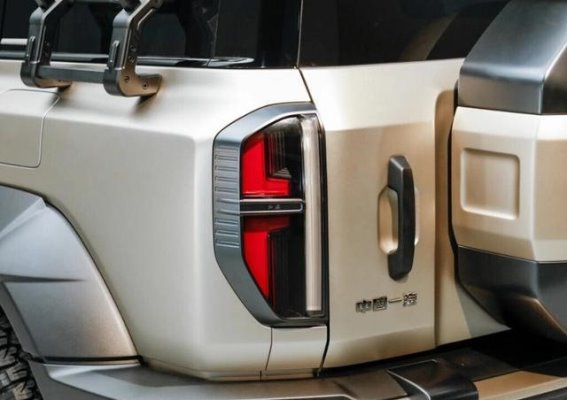 红旗1927：硬派越野车的新时代旗舰