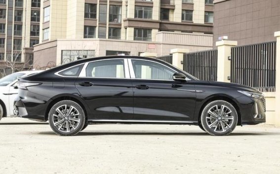 艾瑞泽8全新驾乘体验：从精致细节到智能科技的全面升级