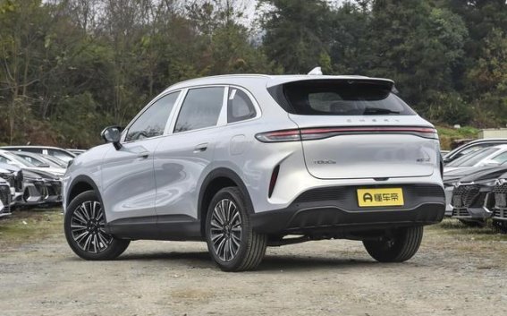 第五代瑞虎8：智能科技与舒适体验的全新升级