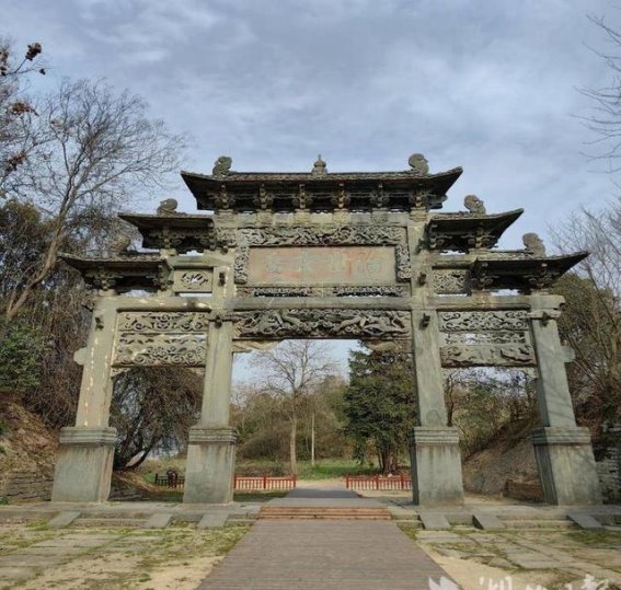 武当山探秘：不容错过的宝藏景点全攻略